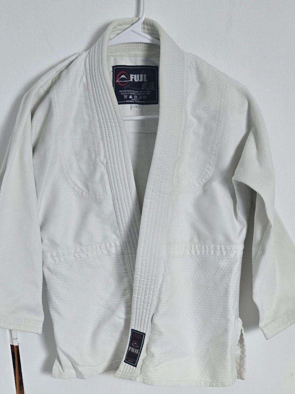 FUJI Judo Gi Kimono Complete Set Size 1 White + NEW Belt